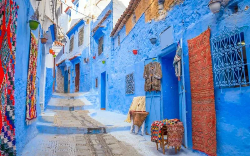 Elle laisse seuls ses enfants pour voyager au Maroc