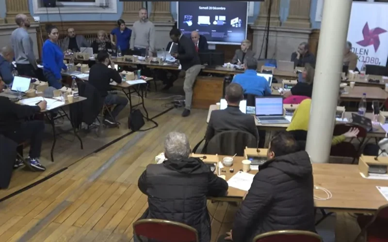 « Ici, on est en Belgique, pas en Afrique » : comment Molenbeek a basculé dans la crise en pleine séance