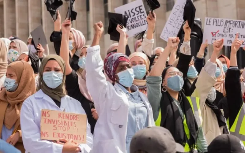 À Bruxelles, les jeunes musulmans se définissent d'abord par rapport à leur religion