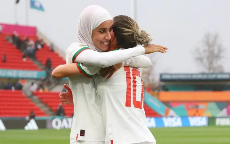 Nouhaila Benzina : un hijab sur le terrain, une révolution hors du terrain