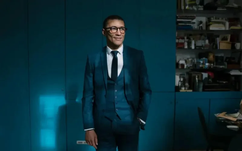 Le Franco-marocain Karim Bouamrane, maire de Saint-Ouen, à la Une du New York Times