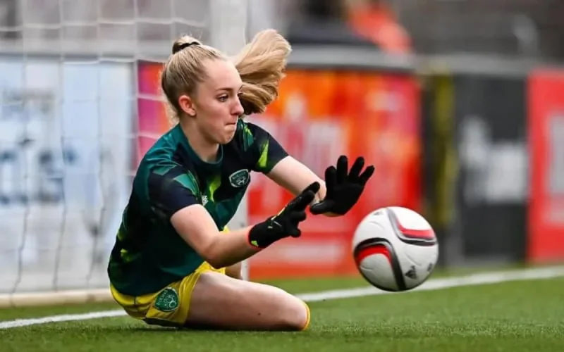 A 16 ans, Katie Keane jouera un match officiel contre le Maroc 