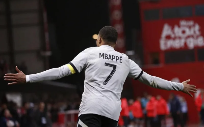 Walid Regragui : « Pourquoi Mbappé n'a pas joué pour le Cameroun ou l'Algérie ? »