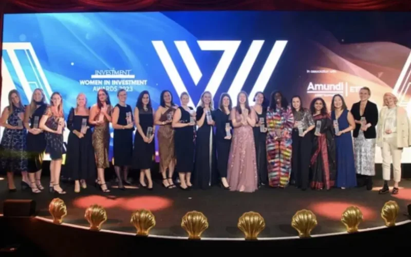 Londres : une Marocaine sacrée meilleure Analyste financière 2023