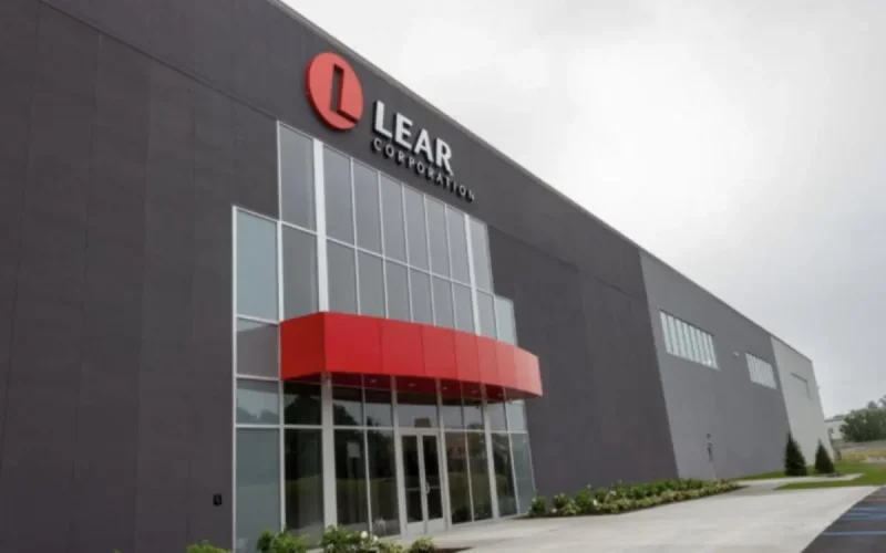 Lear se renforce à Tanger