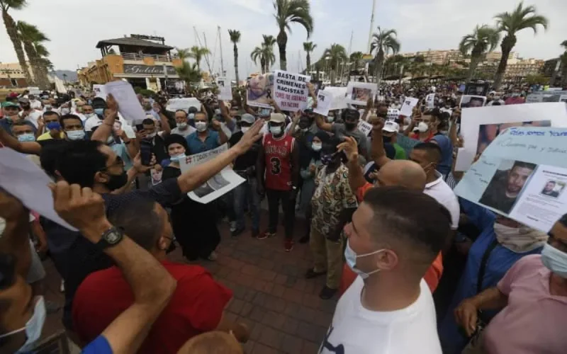 Espagne : manifestation des Marocains après le meurtre raciste sur Younes