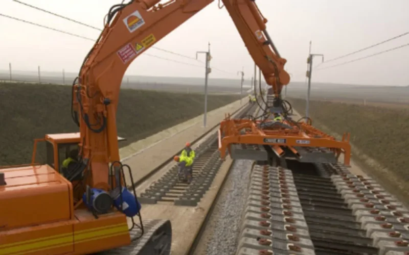 Ligne à grande vitesse Kénitra–Marrakech : le Maroc reçoit ses premiers rails de 36 mètres