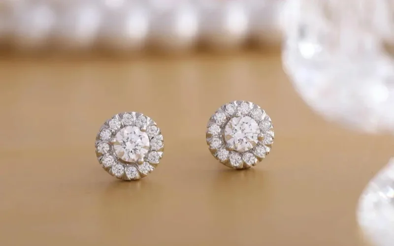 Une arnaque aux faux certificats belges qui ciblait les clients de luxe au Maroc