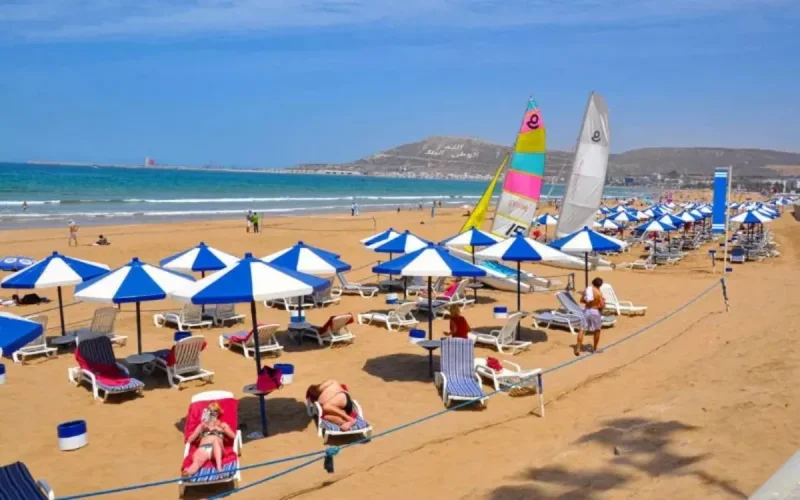Maroc : appel au boycott des loueurs de parasols sur les plages