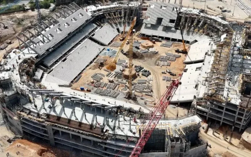 Stades, trains, aéroports : le Maroc en chantier 