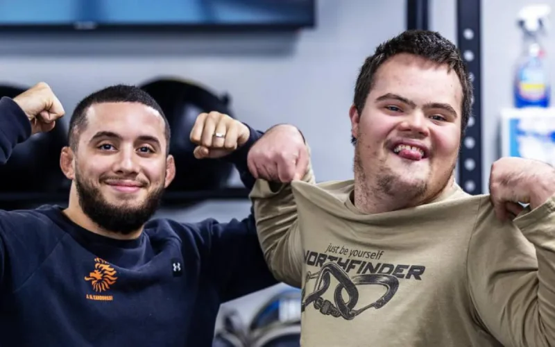 Adam Al Kandoussi, champion de MMA et coach inspirant aux Pays-Bas