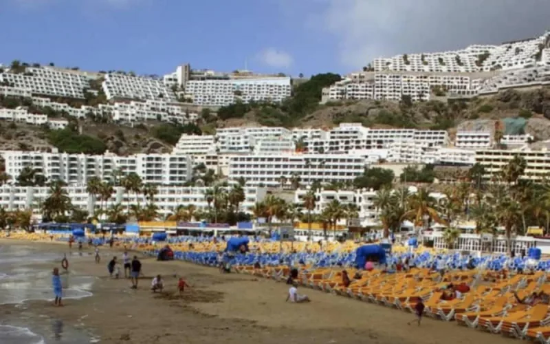 Un ouvrier marocain grièvement blessé après une chute d'un mur aux îles Canaries 
