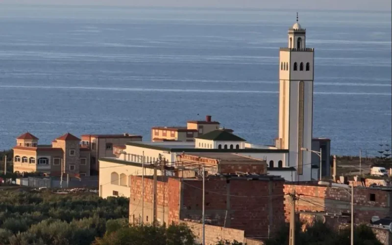 Expulsé de France, un Marocain tue un imam en pleine prière