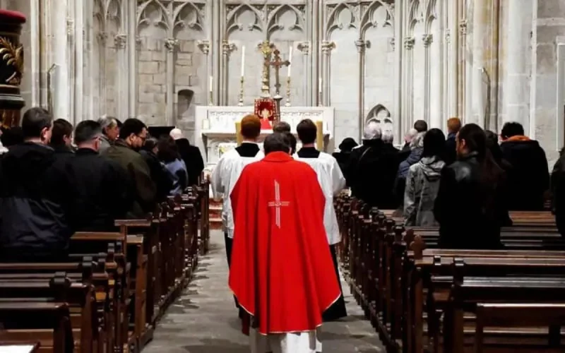 Carcassonne : ivre, un Marocain crée un incident durant la messe de Noël