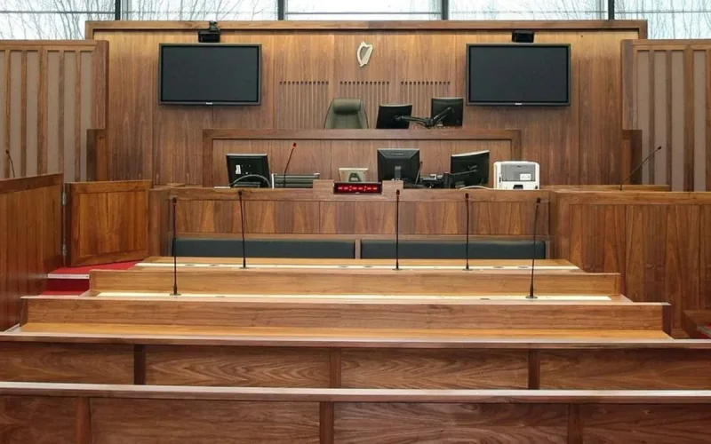 A 70 ans, un Marocain contraint de quitter le domicile familial en Irlande