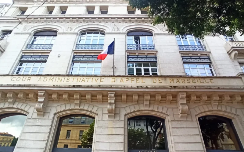 Arrivé en France à six ans, il perd sa carte de résident après 50 ans