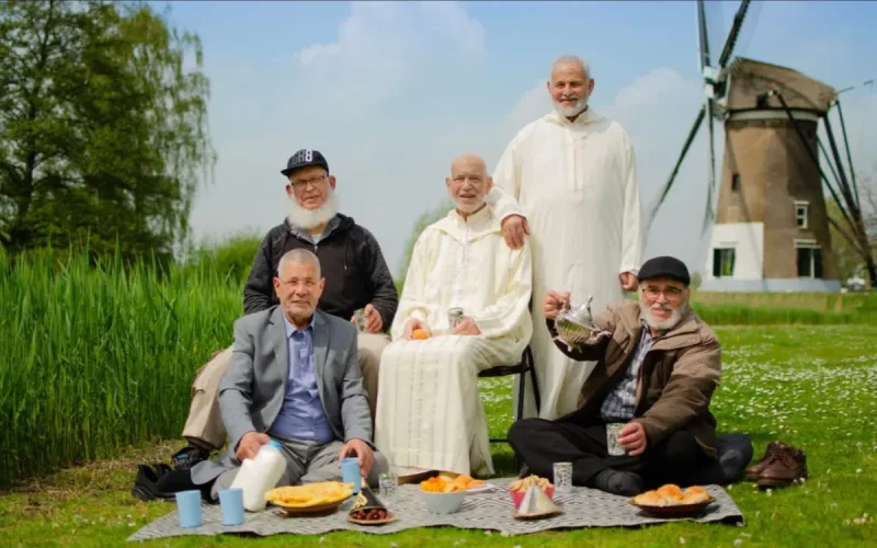 Quand la première génération d'immigrés se veut plus progressiste que la jeunesse