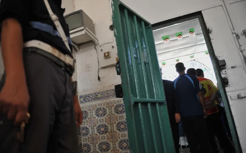 L'Algérie libère 25 Marocains, il en reste plus de 550 en prison !