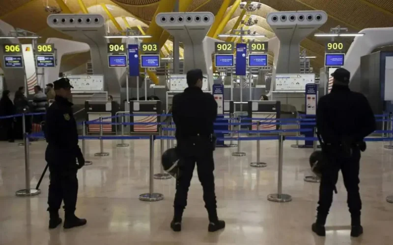 Le ministre espagnol de l'Intérieur s'attaque aux escales à Madrid des vols marocains