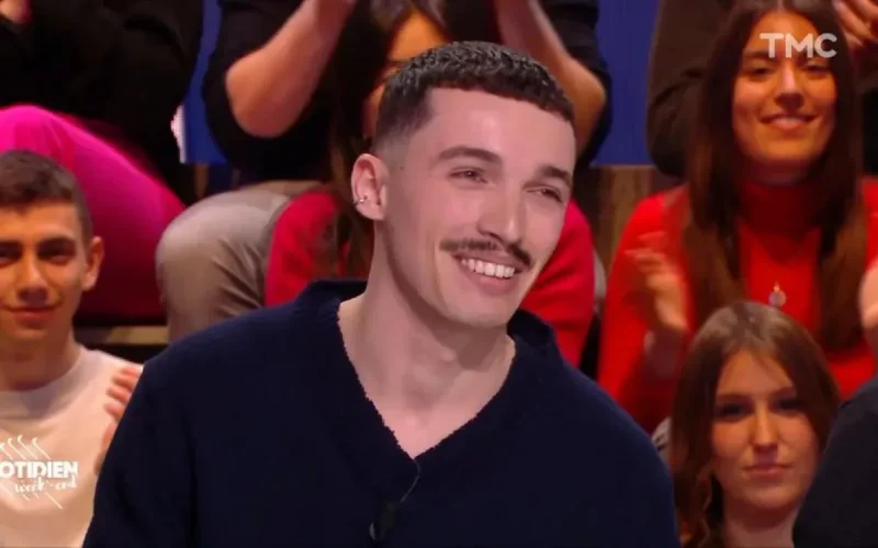 « Comment sortir du monde ? », le premier roman poignant de Marouane Bakhti