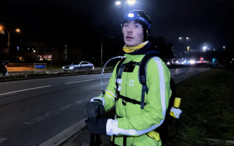 32 km par jour à pied : le pari gagnant de Mathis pour les enfants du Maroc