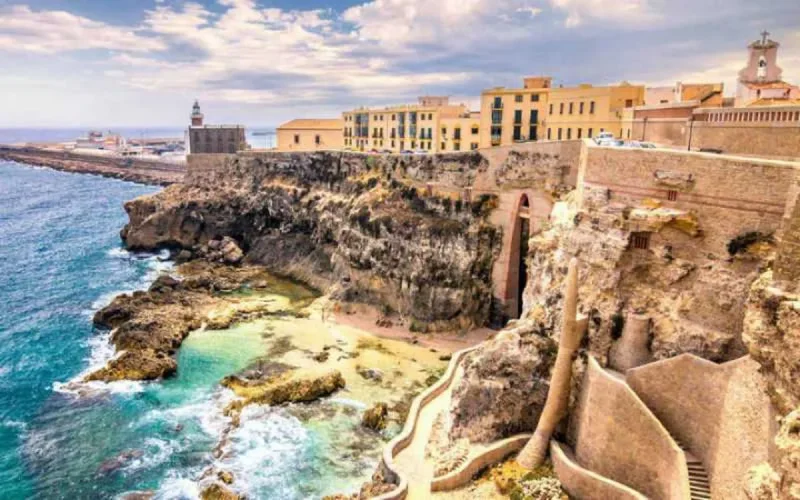 « Le Maroc veut toujours étouffer Sebta et Melilla »