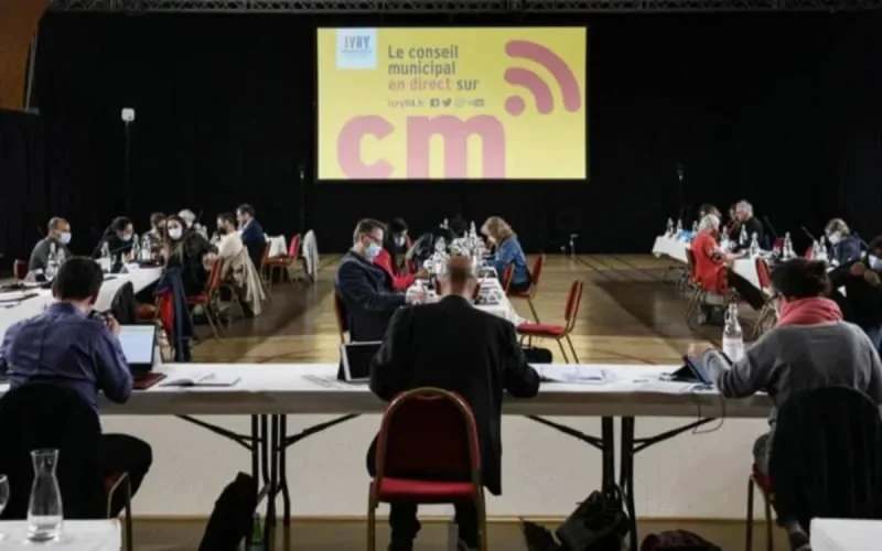 Tensions au conseil municipal d'Ivry-sur-Seine à cause du Sahara