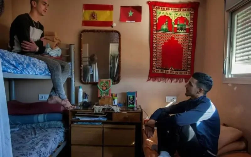 L'Espagne refuse d'accorder les permis de séjour aux migrants mineurs devenus majeurs