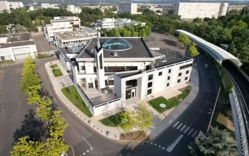 La joie immense des musulmans après l'ouverture de la grande mosquée de Toulouse