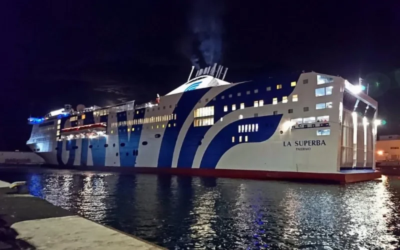 Des MRE bloqués plus de 24 heures sur un bateau