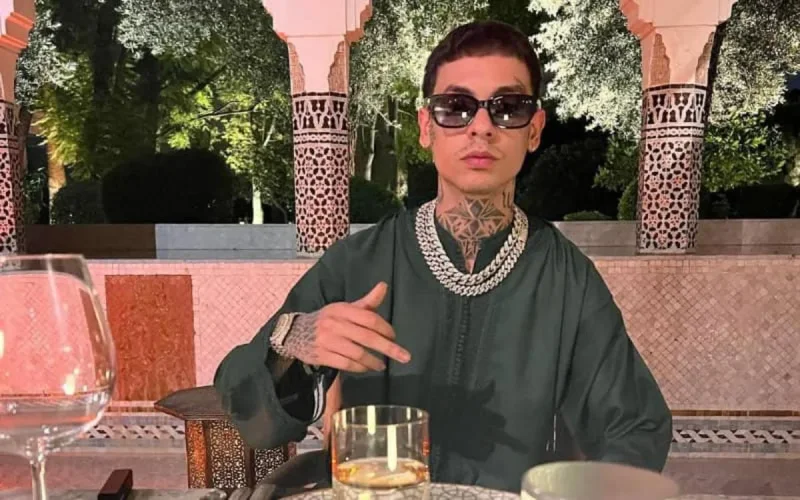 Le chanteur Natanael Cano, en visite au Maroc, dénonce la maltraitance animale