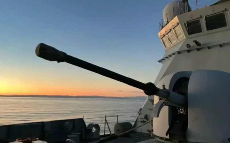 La présence d'un navire militaire espagnol à Melilla suscite l'indignation au Maroc