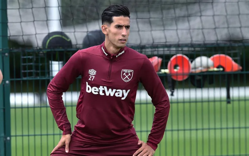 Un club italien veut Nayef Aguerd 