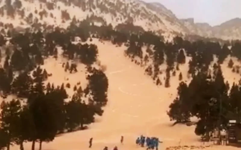 Nouvelle vague de sable du Sahara marocain dans les Pyrénées