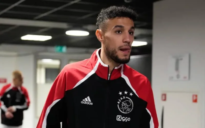 Noussair Mazraoui : le Bayern Munich dame le pion au FC Barcelone