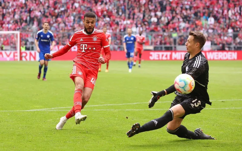 Noussair Mazraoui très proche du FC Barcelone 