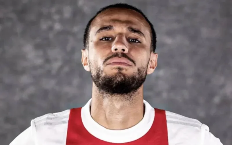 Noussair Mazraoui sur les tablettes de deux clubs italiens