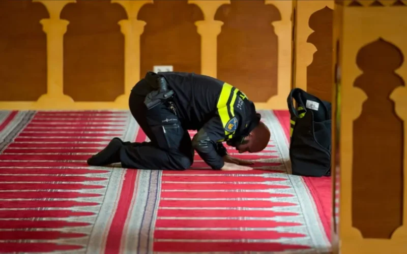 Marocains des Pays-Bas : la mosquée a remplacé le village d'origine