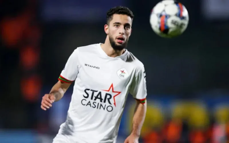 Radouane au chevet de son fils, Sofiane Kiyine, victime d'un grave accident