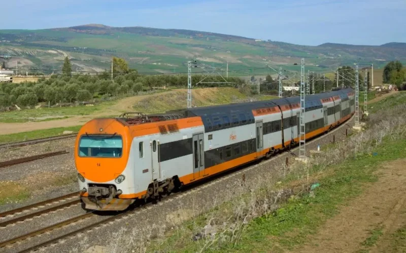 Des objets suspects bloquent le train vers Marrakech