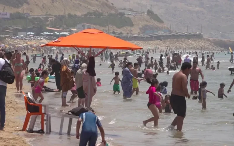 Tanger : tous à la plage pour échapper à la canicule 