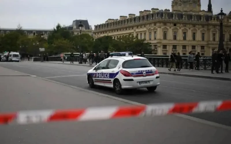 Paris : suspendu quatre mois pour radicalisation, un policier porte plainte