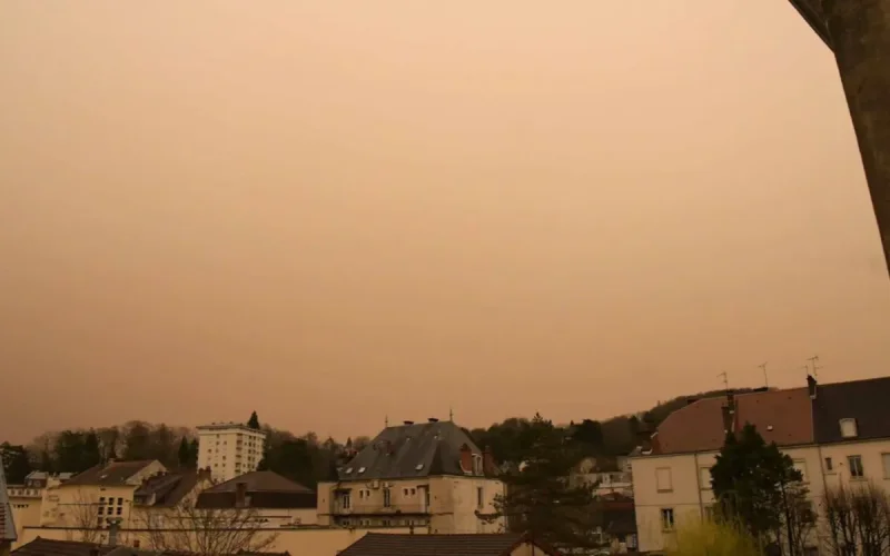 Ciel jaune et air saharien : pourquoi le sable du Maroc envahit-il la France ce mardi ?