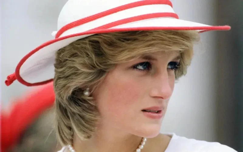 Princesse Diana : des robes du Marocain Jacques Azagury estimées à 200 000 dollars