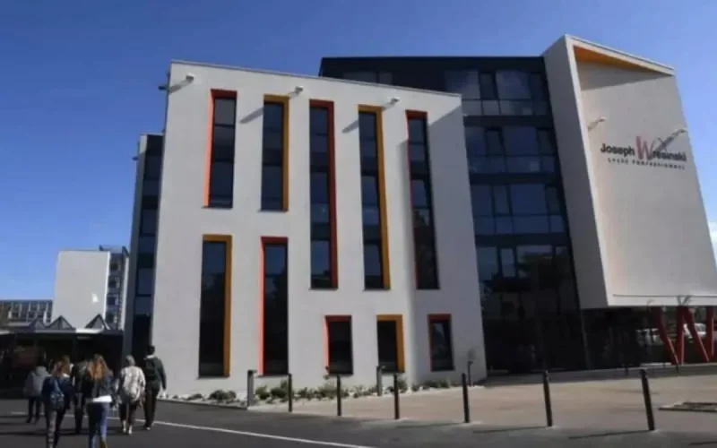 Angers : un professeur mis en examen après plainte d'un élève musulman 