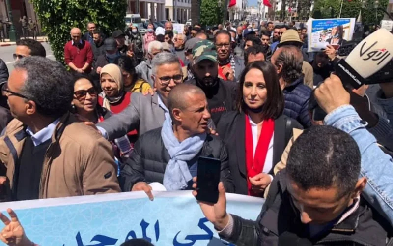 Le PSU manifeste contre le pass vaccinal au parlement (vidéo)