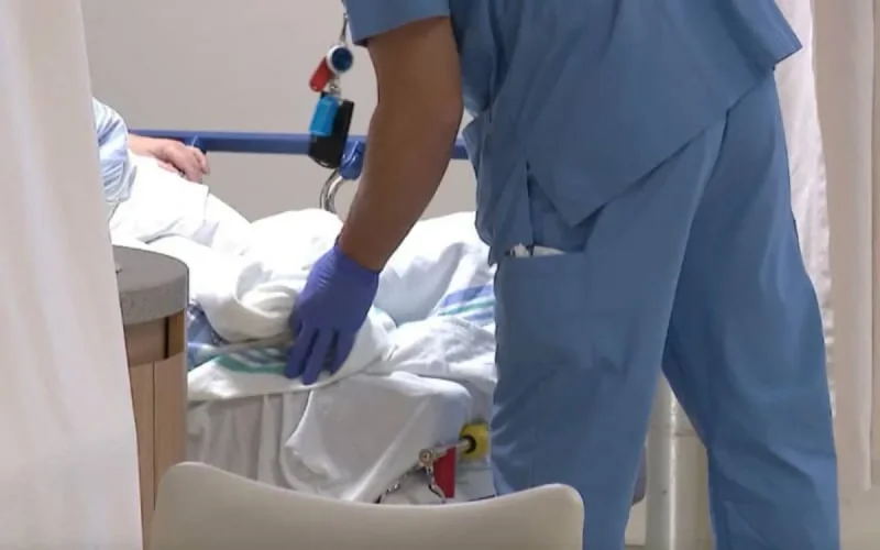 Le Québec va recruter des infirmiers marocains