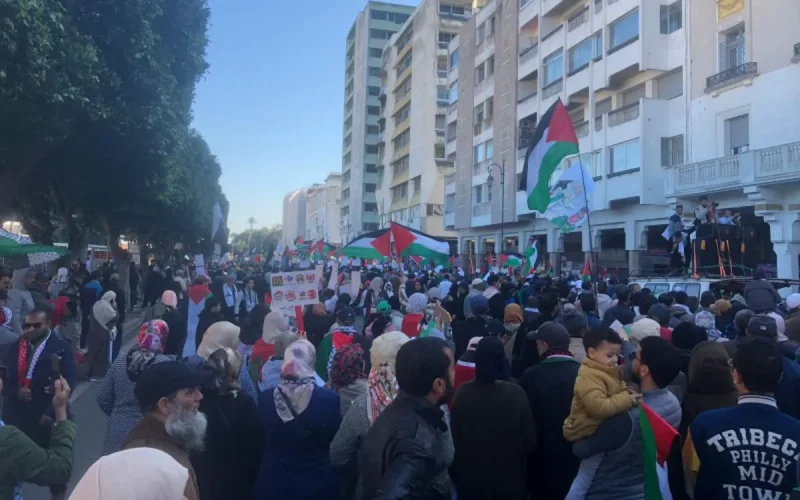 Solidarité avec Gaza : des milliers de Marocains marchent contre Israël