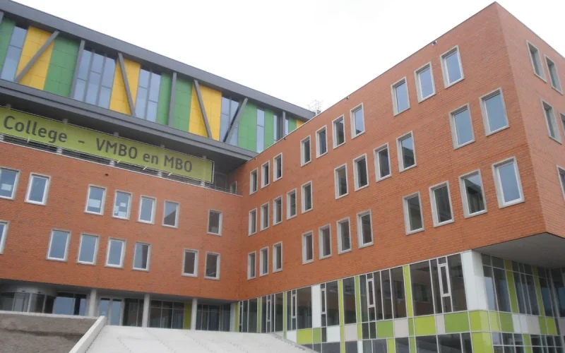 « Tous les Marocains ne sont pas des voleurs », le devoir raciste qui scandalise les parents