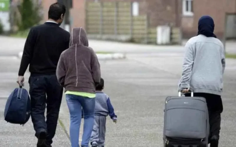 Gérald Darmanin veut durcir les conditions pour le regroupement familial